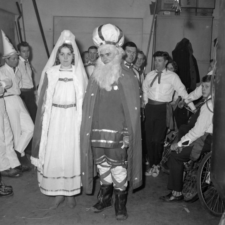 Kóngur Eiríkur Stefánsson, Drottning Erla Hólmsteinsdóttir.