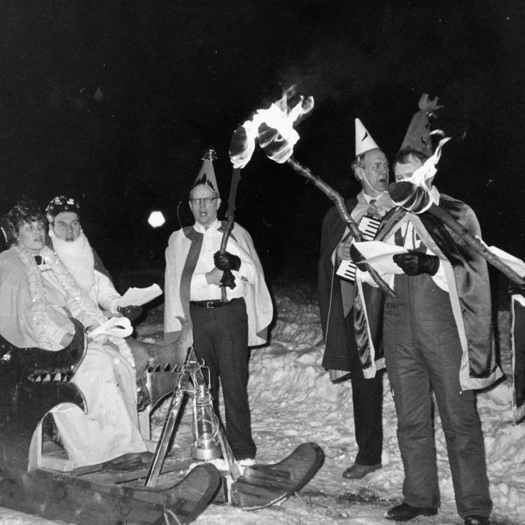 dagurthrettandagledi-14l