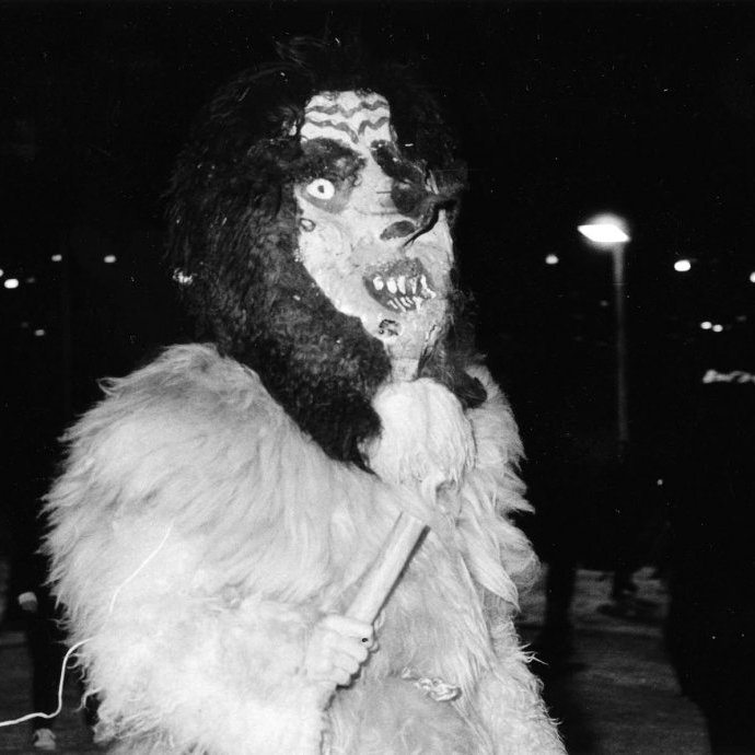 dagurthrettandagledi-25l