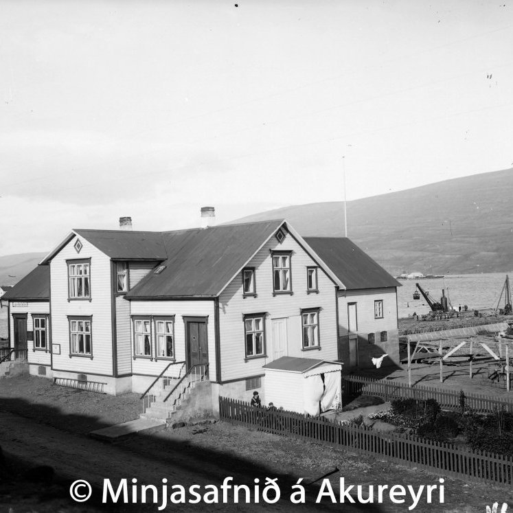 Laxdalsbúð, Hafnarstræti 92, árið 1907. Þar verslaði Eggert Laxdal.
