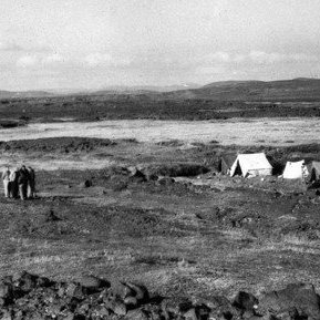 Sunnan Upptippinga, við Jökulsá á fjöllum, tjaldbúðir vegna brúarsmíðar.