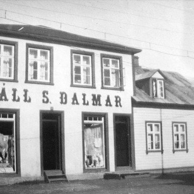 Aðalgata 16, Siglufirði, byggt 1916.