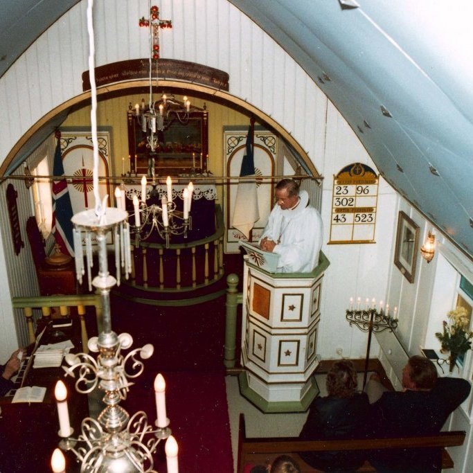 Miðgarðakirkja.
Úr Grímseyjarsafni Helga Daníelssonar og Friðþjófs Helgasonar.