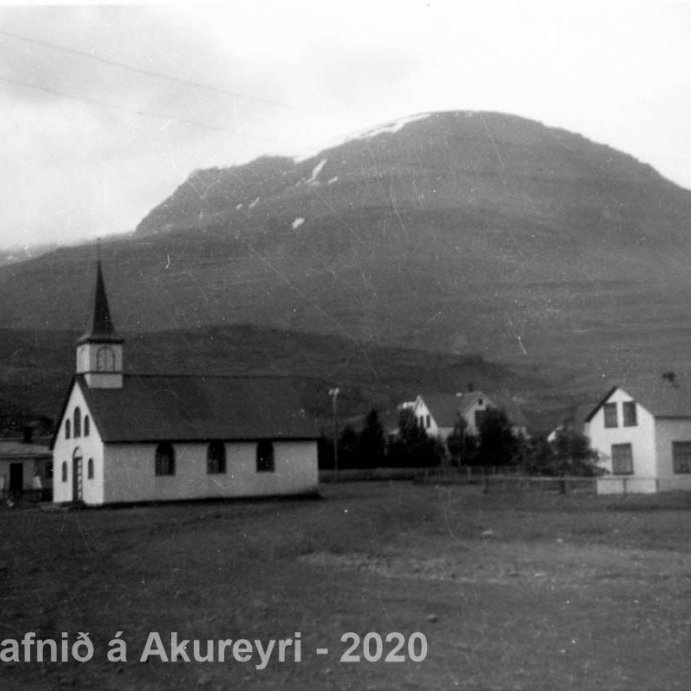 101. Kirkjan á Reyðarfirði.