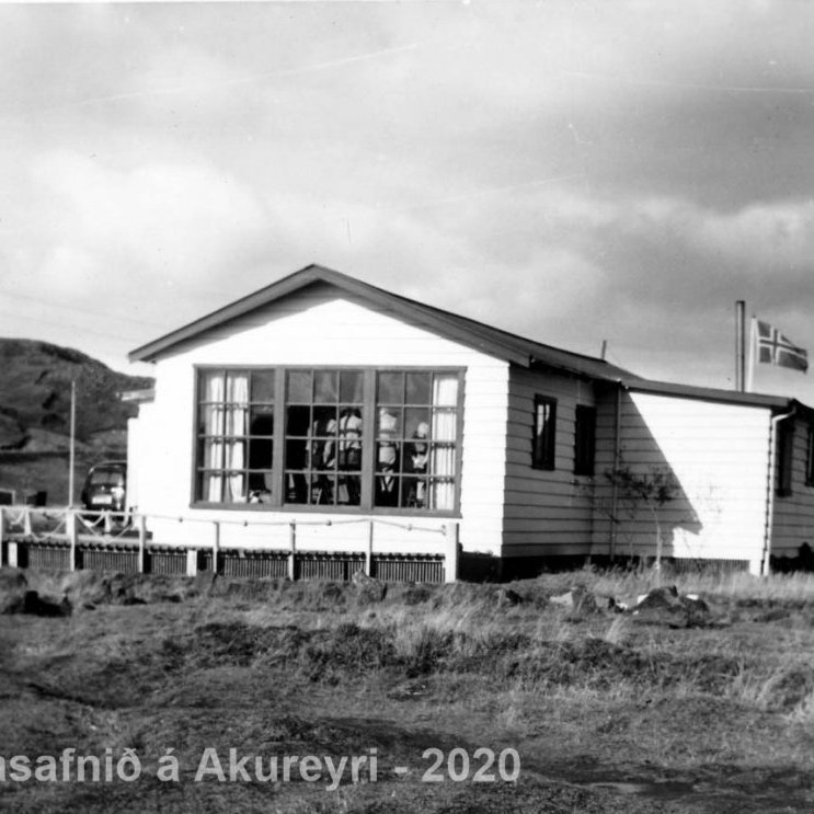 115. Gilwell skóalinn á Úlfljótsvatni.
Þekkir þú… staðinn, fólkið, tilefnið eða tímann?  Sendu okkur póst minjasafnid@minjasafnid.is
