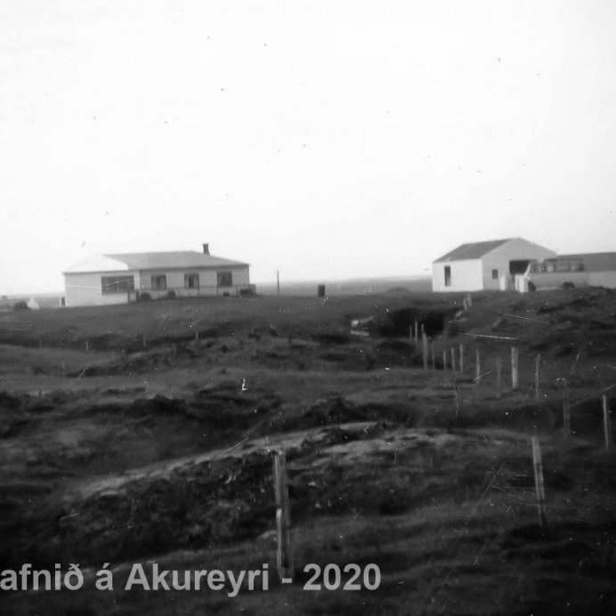 Þekkir þú… staðinn, fólkið, tilefnið eða tímann?  Sendu okkur póst minjasafnid@minjasafnid.is