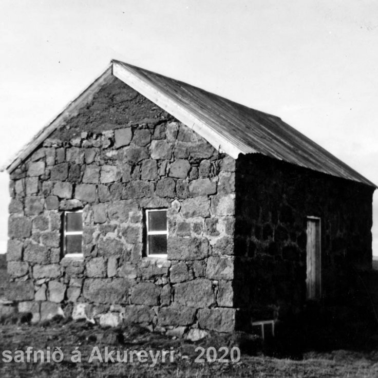 25. Sæluhúsið við Jökulsá á fjöllum.
Þekkir þú… staðinn, fólkið, tilefnið eða tímann?  Sendu okkur póst minjasafnid@minjasafnid.is