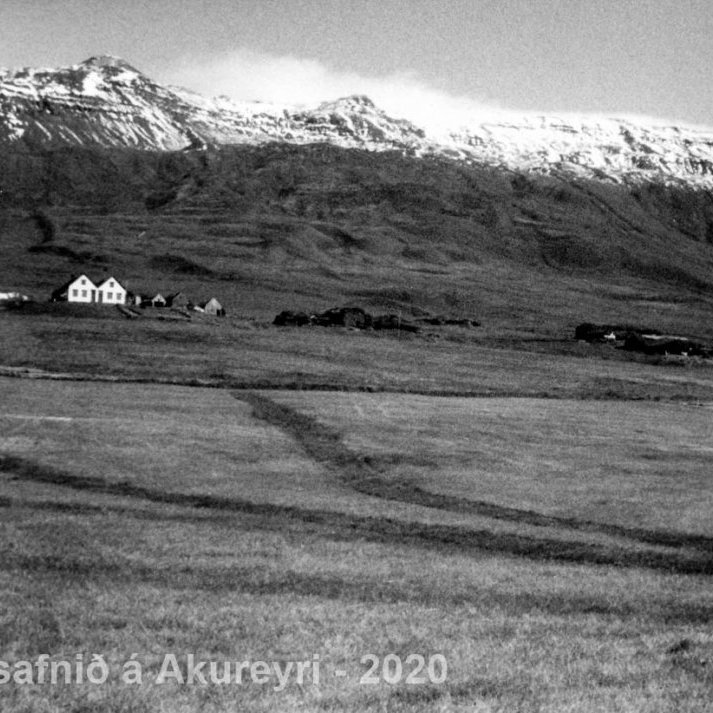 34. Hofstaðir Viðvíkursveit í Skagafirði.
Þekkir þú… staðinn, fólkið, tilefnið eða tímann?  Sendu okkur póst minjasafnid@minjasafnid.is