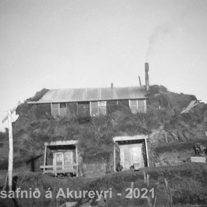 1. Þekkir þú… staðinn, fólkið, tilefnið eða árið? Sendu okkur póst minjasafnid@minjasafnid.is