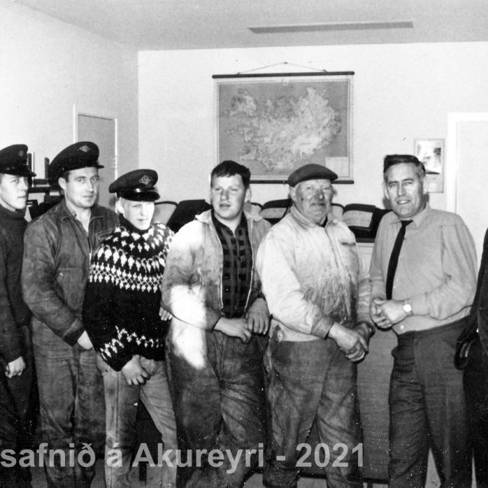 Þekkir þú… staðinn, fólkið, tilefnið eða árið? Sendu okkur póst minjasafnid@minjasafnid.is