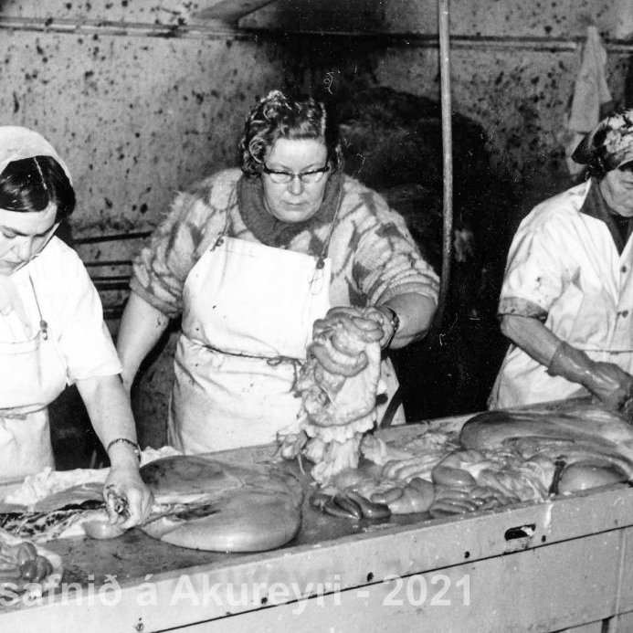 118. Þekkir þú… staðinn, fólkið, tilefnið eða árið? Sendu okkur póst minjasafnid@minjasafnid.is