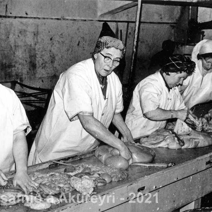 119. Þekkir þú… staðinn, fólkið, tilefnið eða árið? Sendu okkur póst minjasafnid@minjasafnid.is