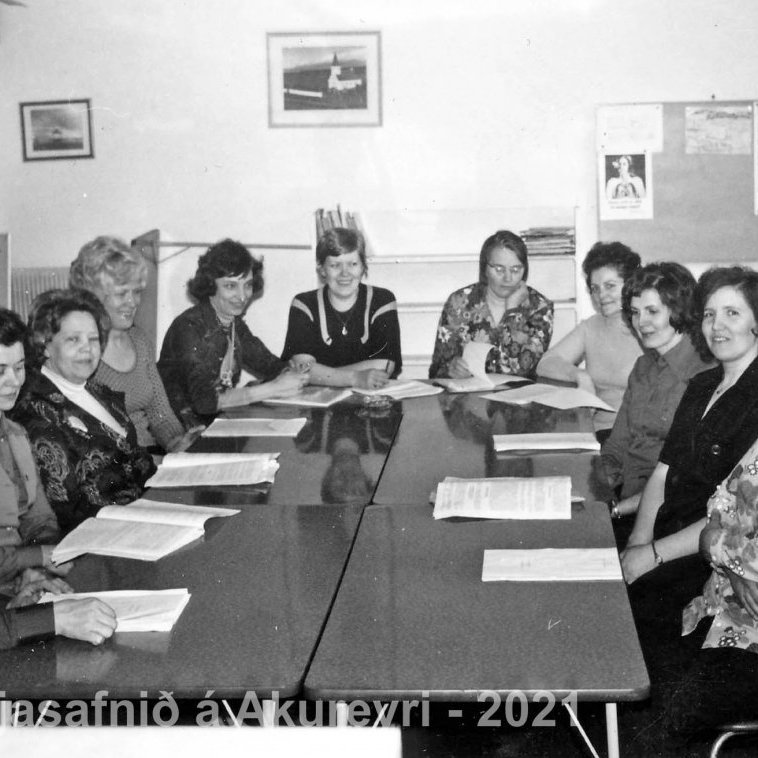 129. Enskunámskeið á Árskógsströnd. Nöfnin eru á næstu mynd.