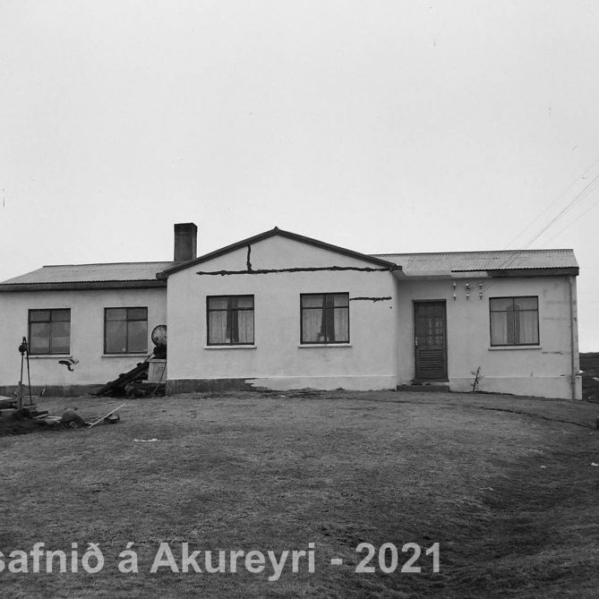 13. Þekkir þú… staðinn, fólkið, tilefnið eða árið? Sendu okkur póst minjasafnid@minjasafnid.is