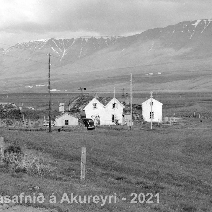 18. Samkomugerði í Eyjafjarðarsveit.
Þekkir þú… staðinn, fólkið, tilefnið eða árið? Sendu okkur póst minjasafnid@minjasafnid.is