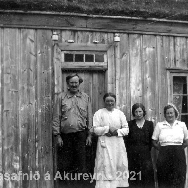 76.  Þekkir þú… staðinn, fólkið, tilefnið eða árið? Sendu okkur póst minjasafnid@minjasafnid.is