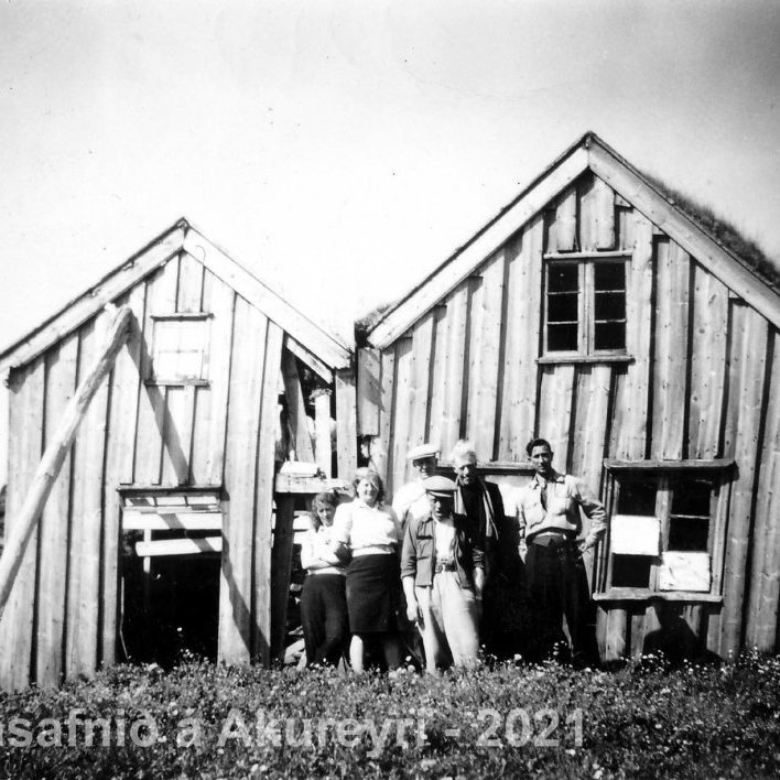 77. Þekkir þú… staðinn, fólkið, tilefnið eða árið? Sendu okkur póst minjasafnid@minjasafnid.is