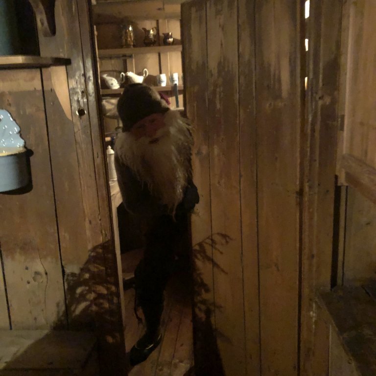 Hurðaskellir fann sér hurð í Nonnahúsi.