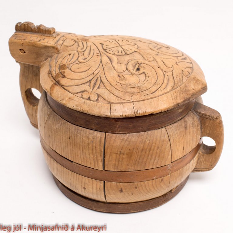 Food container from the 19th century